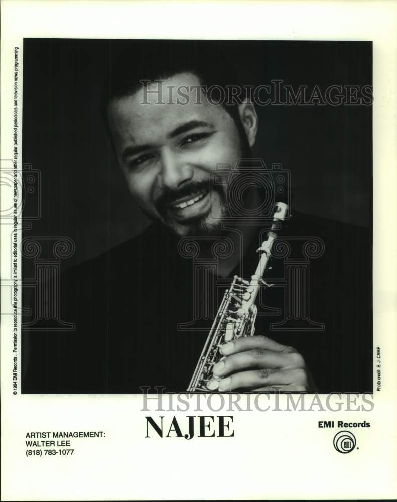 1994 Press Photo Najee shown with a saxophone - Historic Images