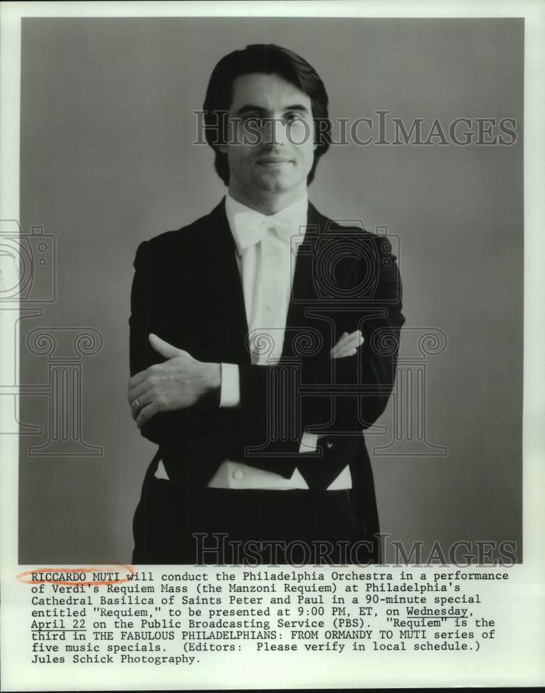 1981 Press Photo Riccardo Muti of Philadelphia Orchestra conducts for &quot;Requiem&quot; - Historic Images