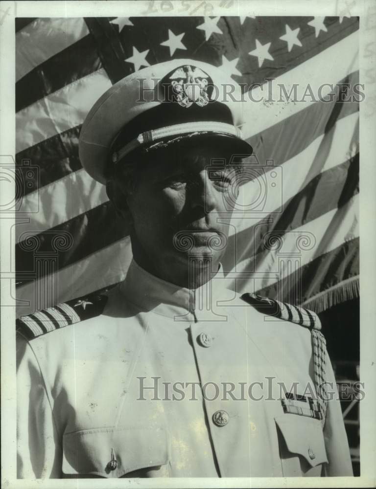 1983 Press Photo Actor Robert Mitchum in &quot;The Winds of War&quot; - Historic Images