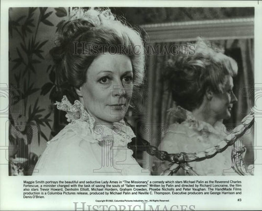 1982 Press Photo Maggie Smith in movie "The Missionary" - Historic Images