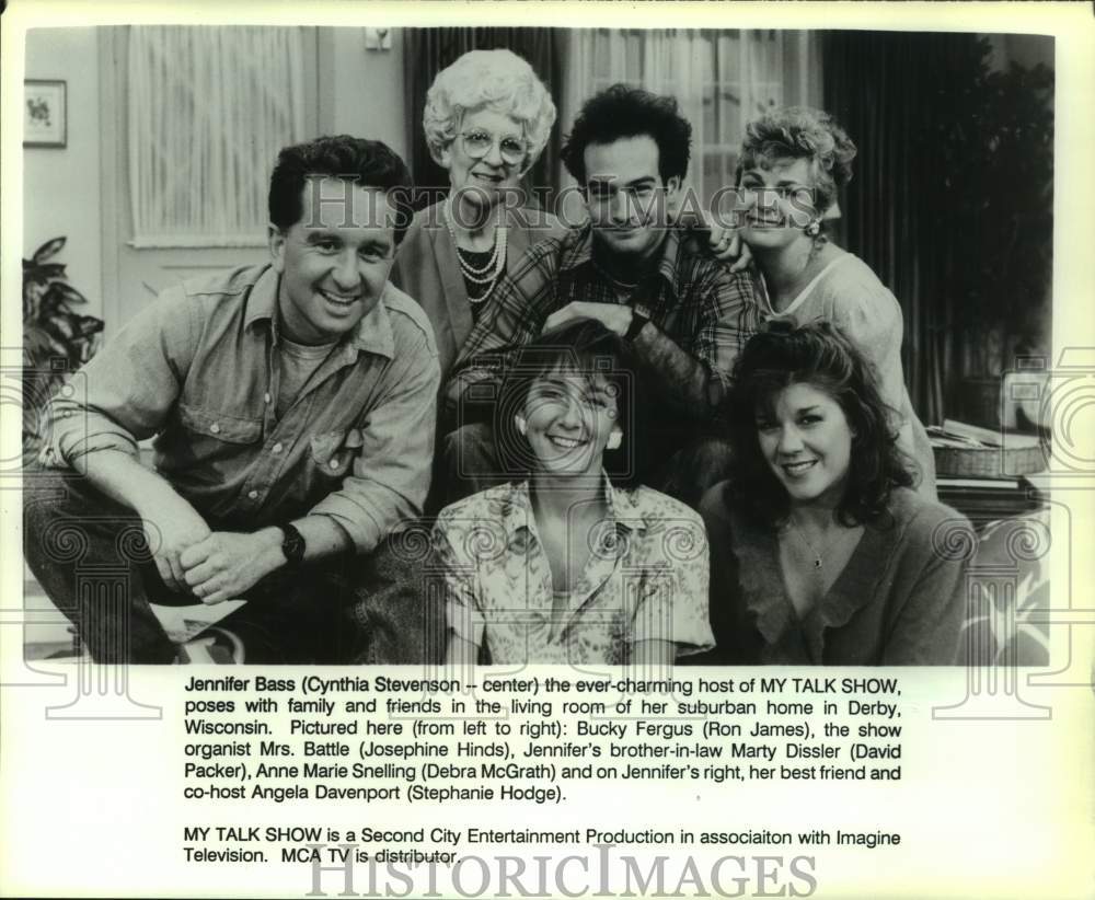 1991 Press Photo Cynthia Stevenson with the cast of &quot;My Talk Show&quot; - Historic Images