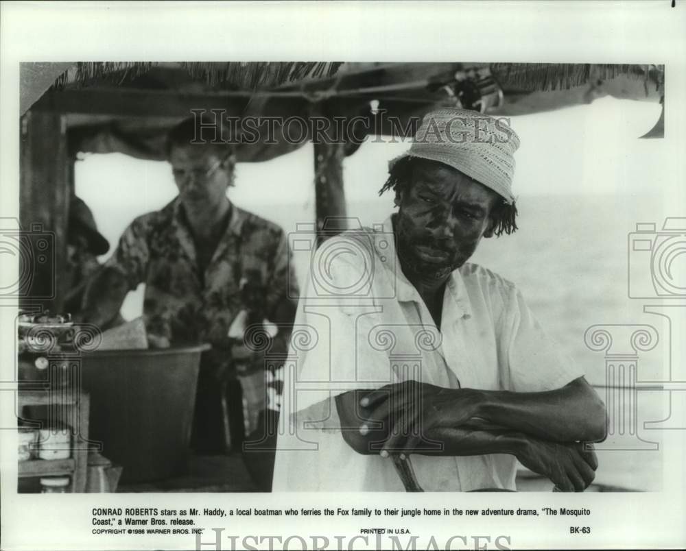 1986 Press Photo Conrad Roberts as Mr. Haddy in &quot;The Mosquito Coast.&quot; - Historic Images