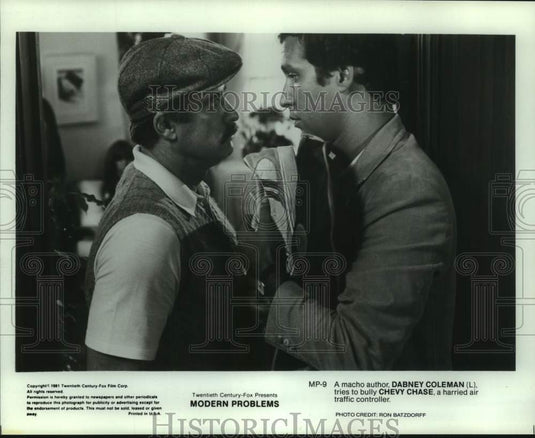 1981 Press Photo "Modern Problems" co-actors Dabney Coleman and Chevy Chase - Historic Images