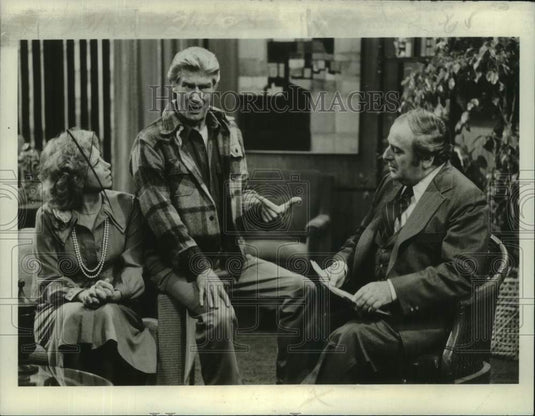 1977 Press Photo Cathryn Damon, Richard Mulligan, Byron Webster in "Soap"-Historic Images