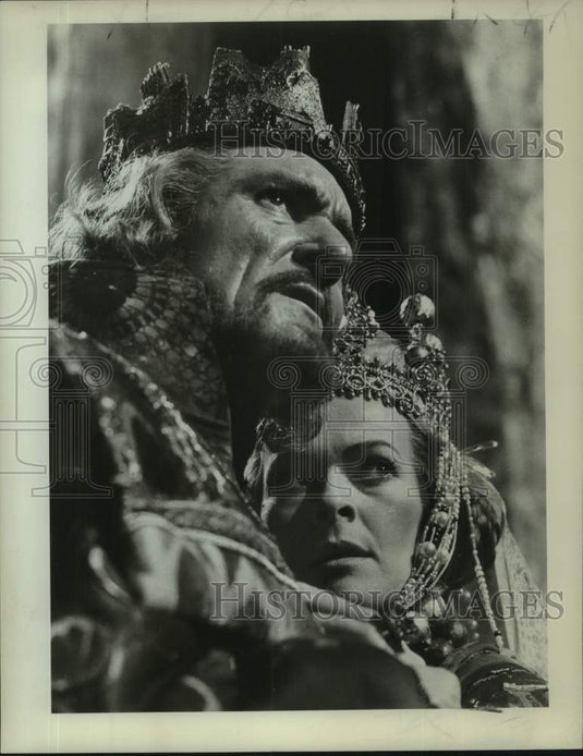 1975 Press Photo Actors Eric Porter, Janet Suzman in PBS-TV's "Macbeth"-Historic Images