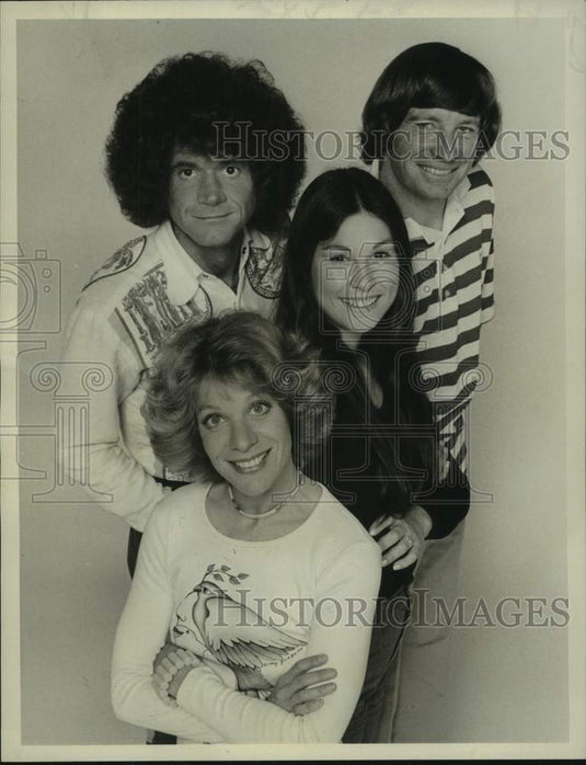 1976 Press Photo Leland Palmer and stars of Dinah Shore summer show. - nop70452-Historic Images