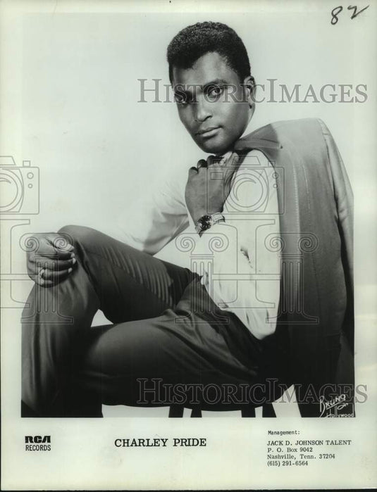 1972 Press Photo Charley Pride, headlines a country-and-western music show-Historic Images