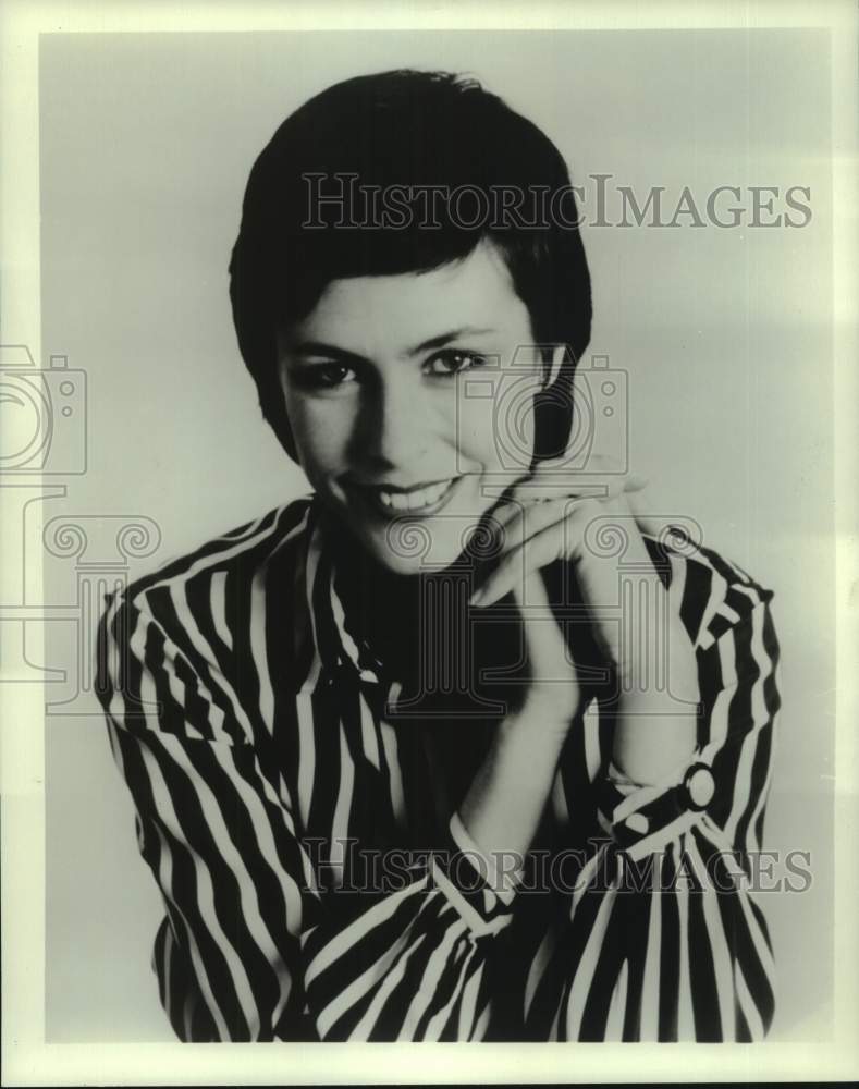 1983 Press Photo Liz Robertson in &quot;Dance A Little Closer&quot; - nop73657-Historic Images