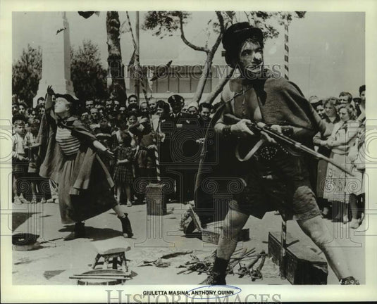 1980 Press Photo Giuletta Masina and Anthony Quinn star in "La Strada"-Historic Images