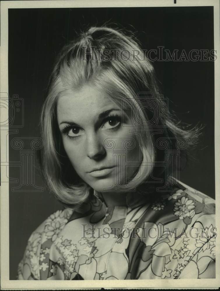 1970 Press Photo Susan Saint James stars in NBC-TV&#39;s &quot;The Name of the Game.&quot;-Historic Images