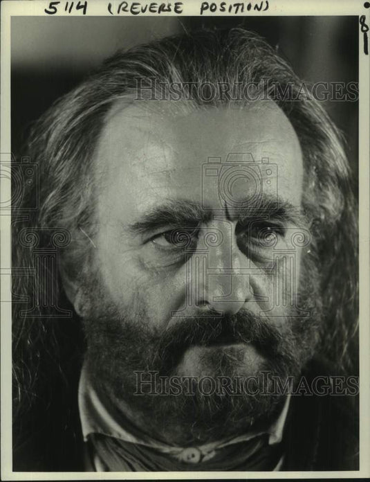 1982 Press Photo George C. Scott stars in CBS-TV's "Oliver Twist." - nop75630-Historic Images