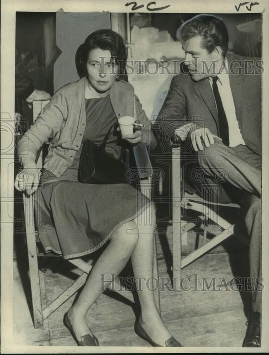 1967 Press Photo George Segal and Patricia Neal on set of The Quiller Memorandum-Historic Images