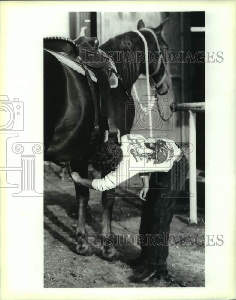 1990 Press Photo Robert Schwegman Jr., of Marrero, getting ready to ride. - Historic Images