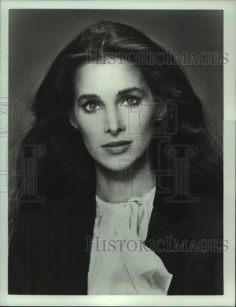 1983 Press Photo Connie Sellecca stars in Arthur Hailey's "Hotel" on ABC-TV-Historic Images