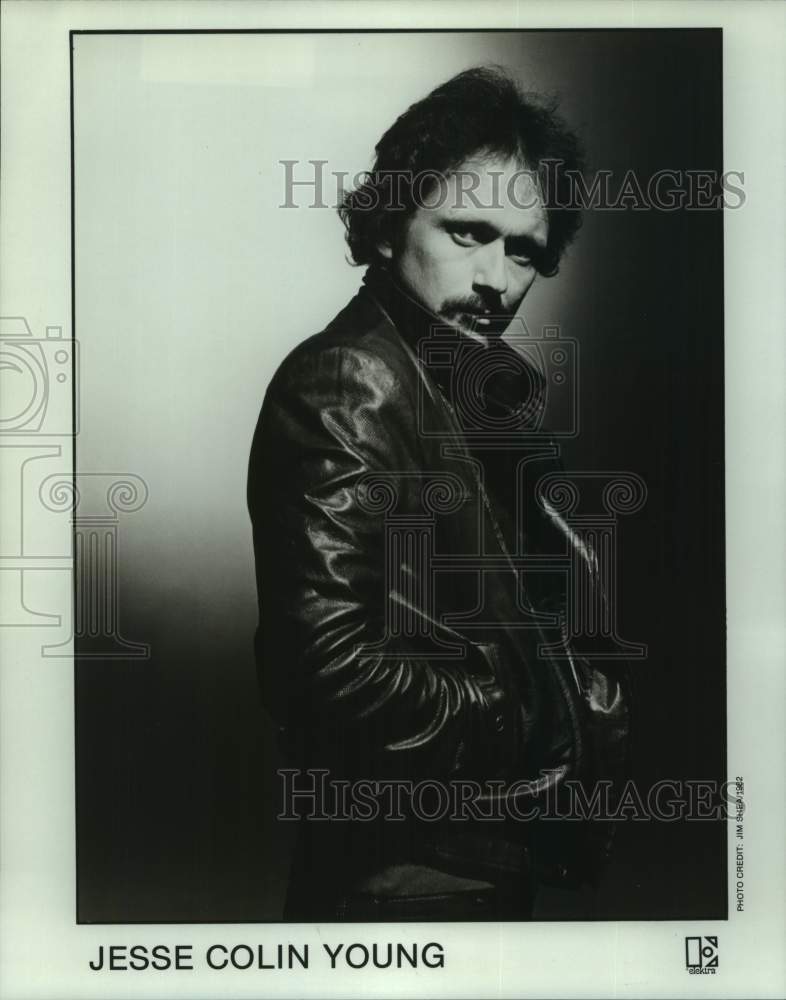 1982 Press Photo Elektra Records recording artist Jesse Colin Young - nop77014-Historic Images