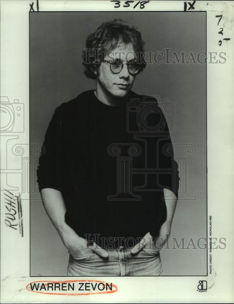 1982 Press Photo Warren Zevon, rock singer, songwriter and musician. - nop77718-Historic Images