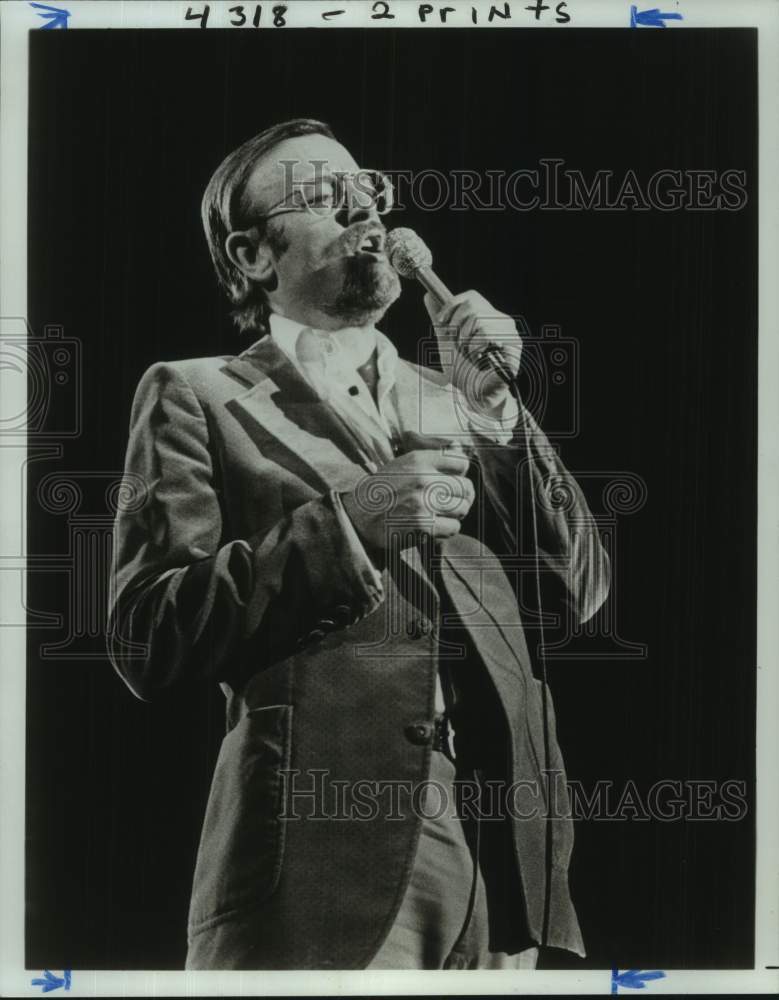 1980 Press Photo Singer Roger Whittaker - nop78666-Historic Images