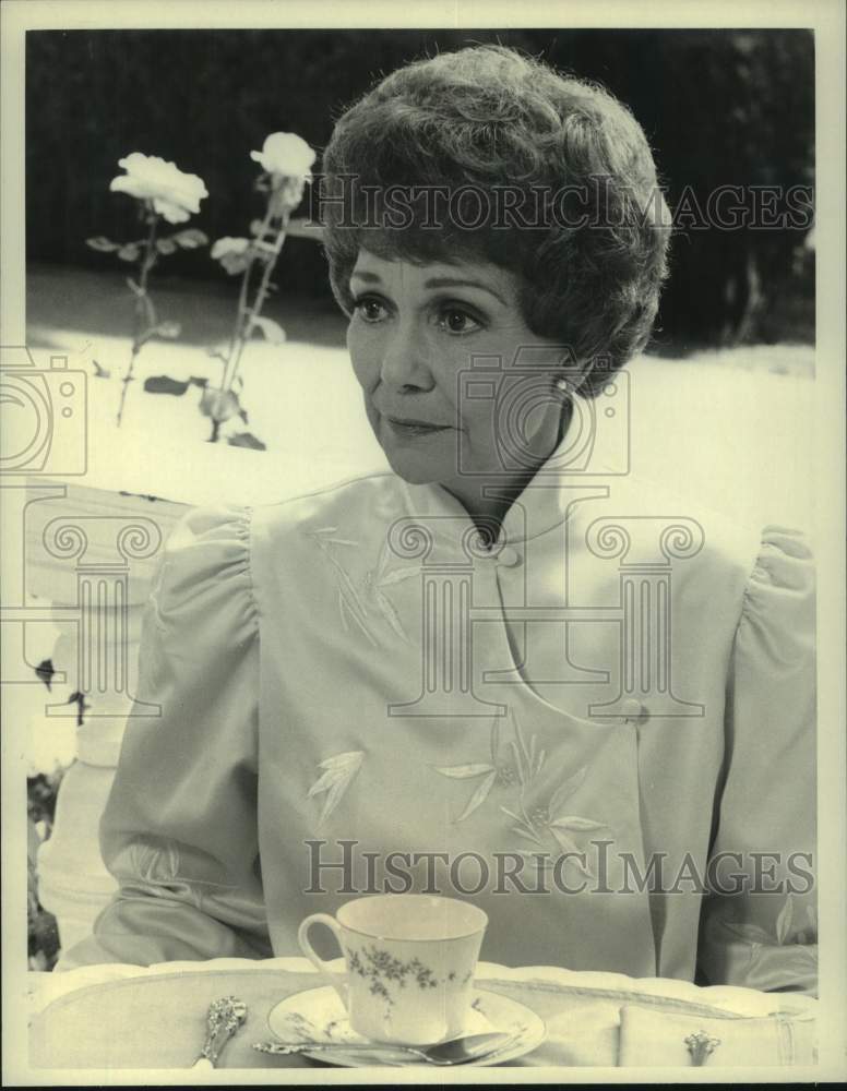 1984 Press Photo Jane Wyman stars in CBS-TV's "Falcon Crest." - nop78901- Historic Images