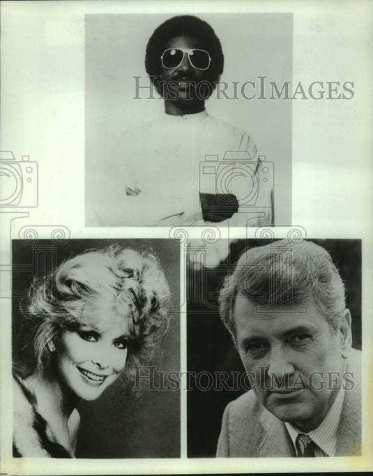 1983 Press Photo Singer Stevie Wonder interviewed by Barbara Eden & Rock Hudson - Historic Images