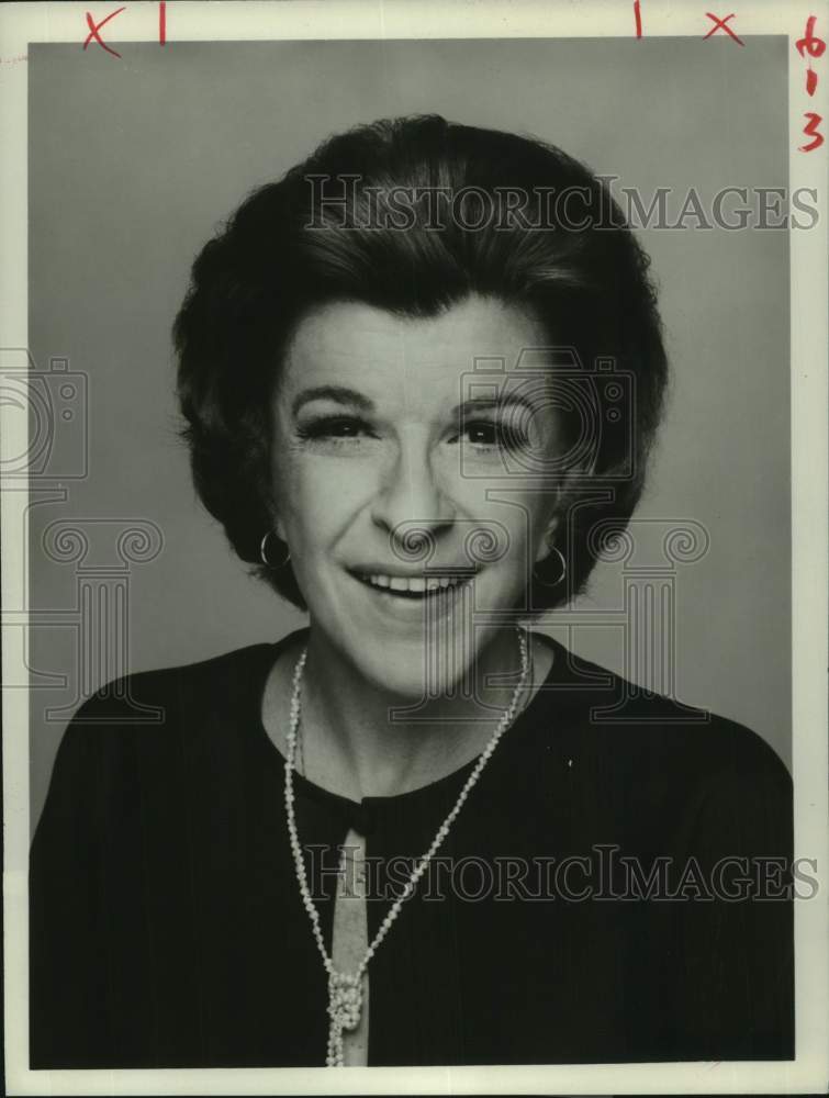 1977 Press Photo Nancy Walker in &quot;Blansky&#39;s Beauties&quot;- &quot;Blansky&#39;s Biking Beauty&quot;-Historic Images