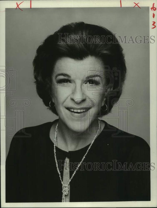 1977 Press Photo Nancy Walker in "Blansky's Beauties"- "Blansky's Biking Beauty"-Historic Images