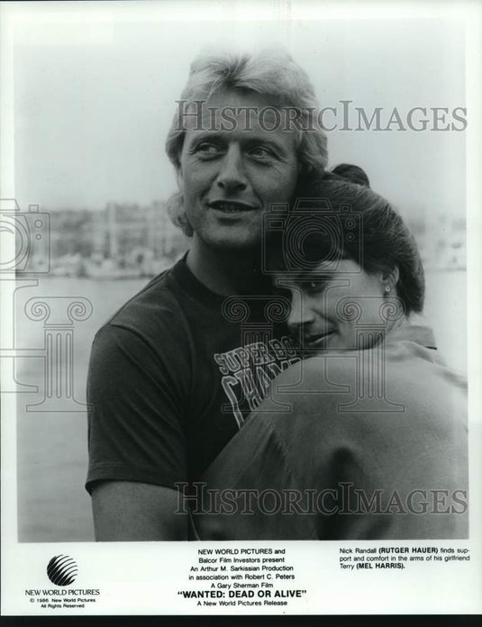 1986 Rutger Hauer, Mel Harris in "Wanted: Dead Or Alive" - Historic Images