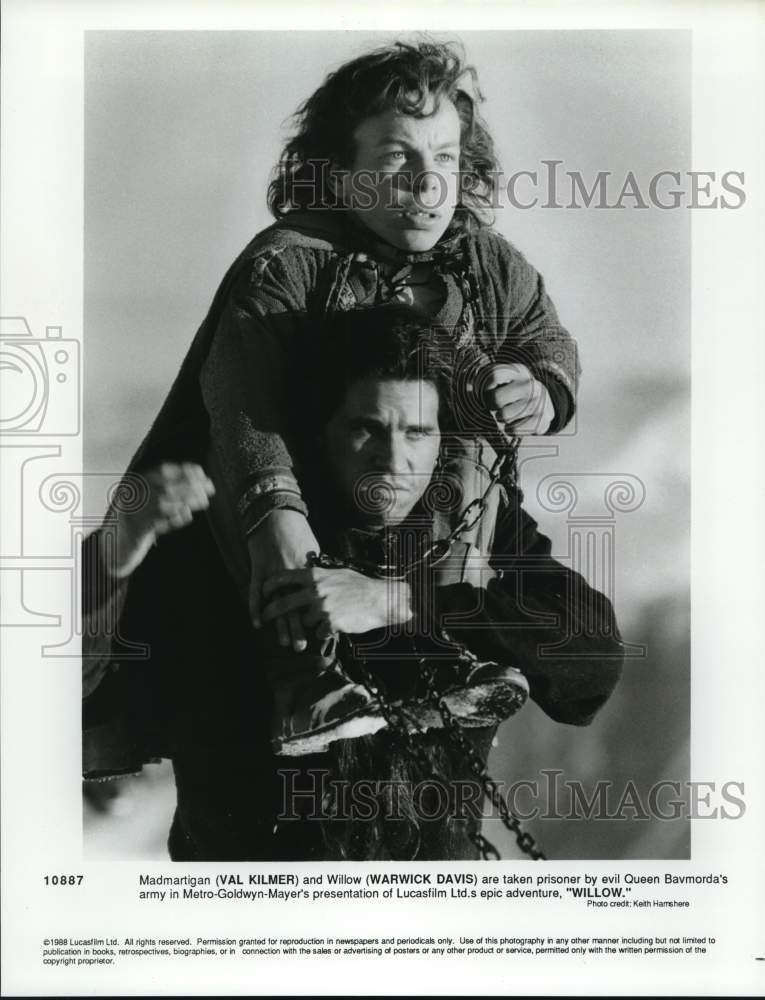 1988 Val Kilmer, Warwick Davis in &quot;Willow&quot; - Historic Images