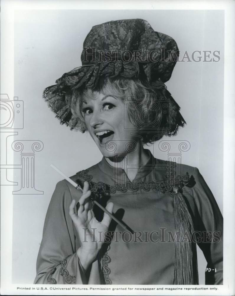 1968 Press Photo Phyllis Diller, American actress and stand-up comedienne.- Historic Images