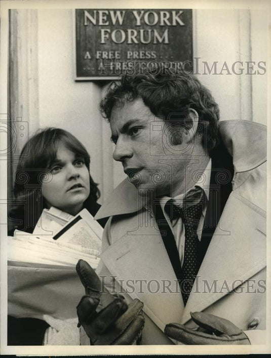 1977 Press Photo Pamela Reed, James Sutorius in "The Andros Targets" CBS Series - Historic Images