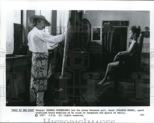 1987 Press Photo Actor Donald Sutherland, Valerie Morea in "Wolf at the Door"- Historic Images