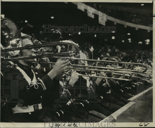 1977 Sugar Bowl- Color and pageantry of '77 Sugar Bowl-Historic Images