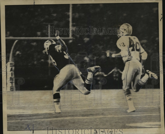 1970 New Orleans Saints- RB Tony Baker, Saints, barely misses pass. - Historic Images