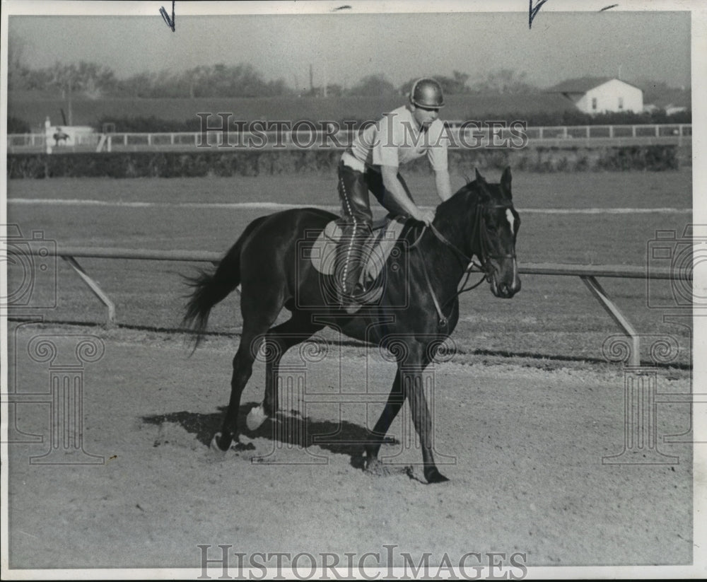 1971 Horse Racing- Gold Rags with Loren Retilli up in workout. - Historic Images