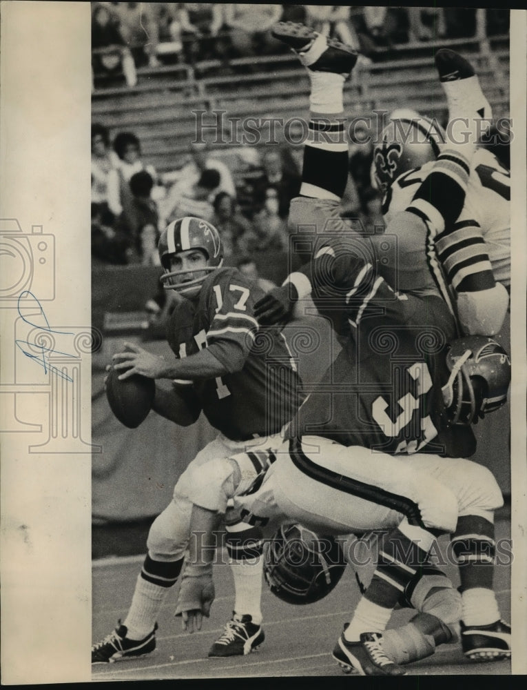 1971 New Orleans Saints- Saints line Tommy Roussel does a headstand. - Historic Images