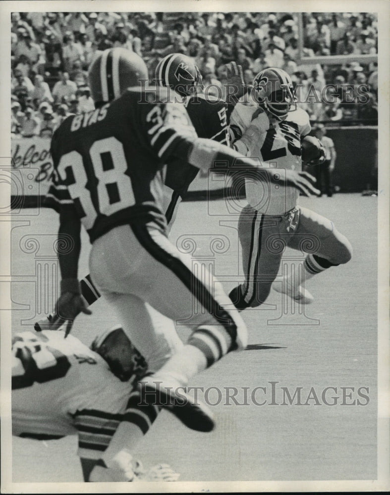 1974 New Orleans Saints- Saints Alvin Maxson has the ball. - Historic Images