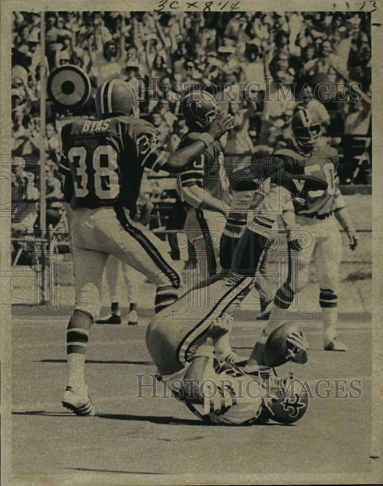 1974 New Orleans Saints- Joel Parker Saints receiver catches pass. - Historic Images