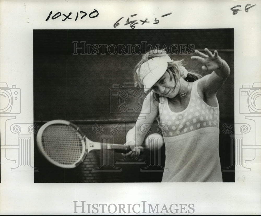 1977 Press Photo Tennis Player Mary Arnie in Junior Davis Cup Tournament - Historic Images