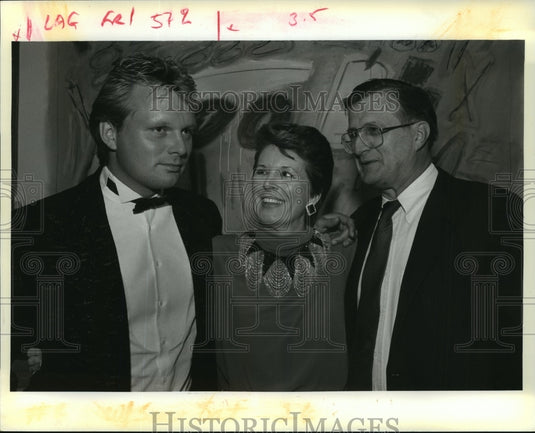 1988 Press Photo Saints' Morten Andersen with Jane and Neal Hobson at an event. - Historic Images