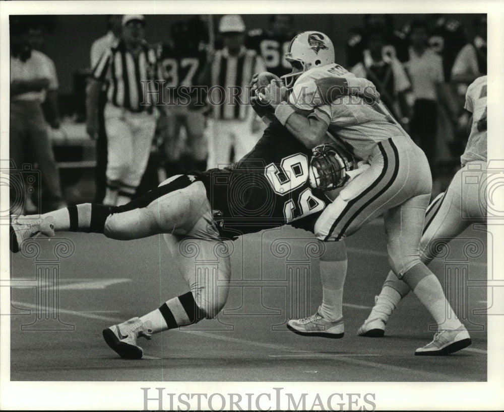 1987 Press Photo Football - New Orleans Saints players during the game- Historic Images