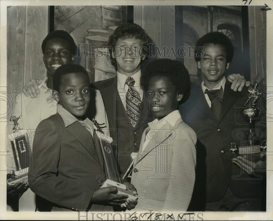 1978 Press Photo Former New Orleans Saint Danny Abramowicz with Award Winners- Historic Images