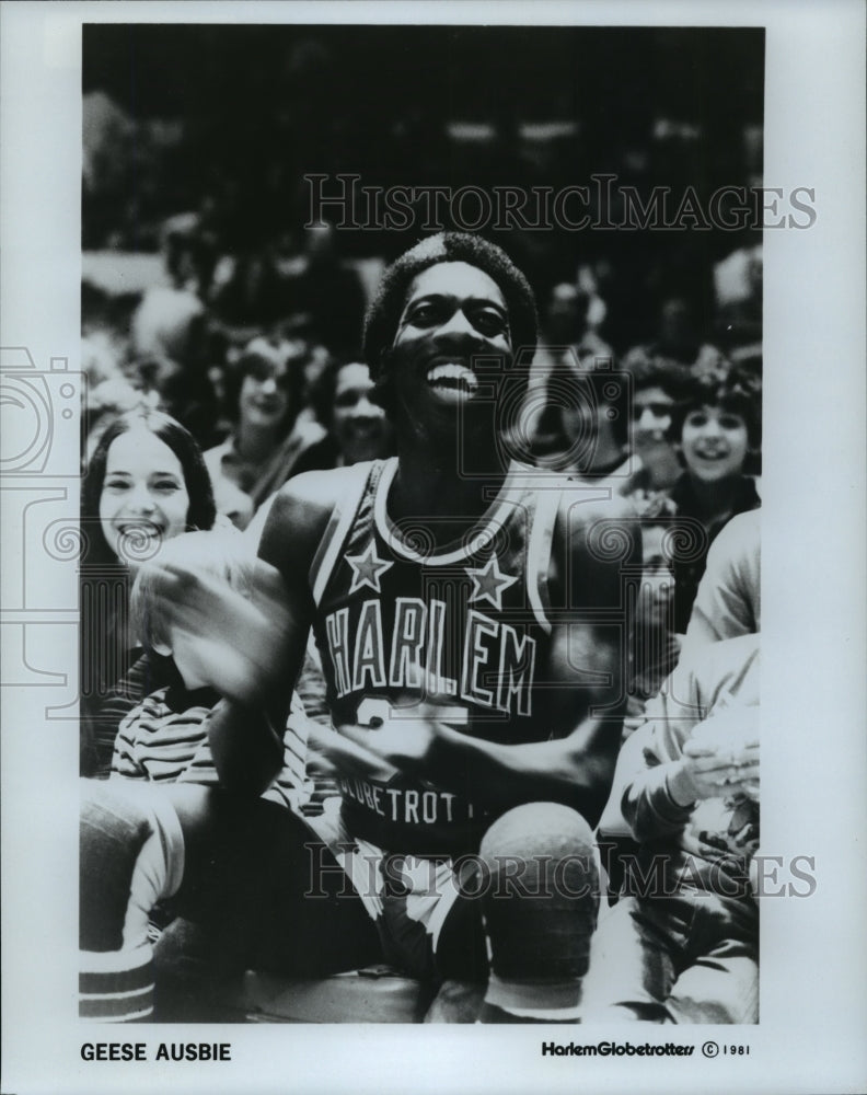 1981 Press Photo Geese Ausbie, Harlem Globetrotters Basketball Player at Game - Historic Images