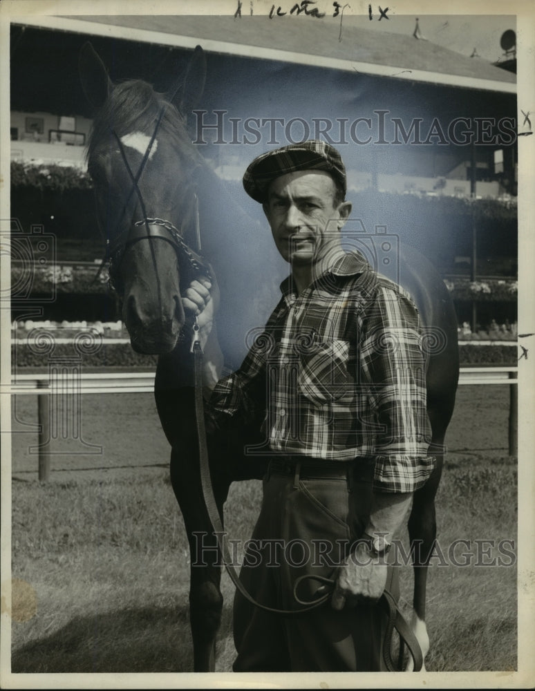 Press Photo Jed Atkinson with Horse &quot;Crow&#39;s Nest&quot; at Race Track - nos02584 - Historic Images