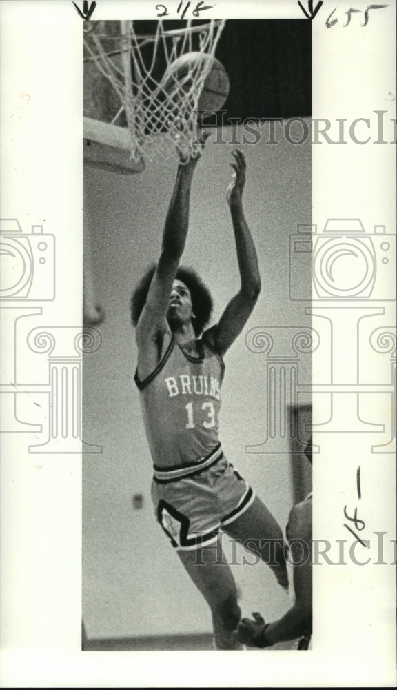 1979 Press Photo Bernard Allen, Bruins Basketball Player at Game - nos02613 - Historic Images