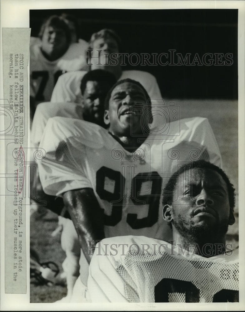 1981 Press Photo Gordon Banks, New Orleans Saints Football Player at Warm Up - Historic Images