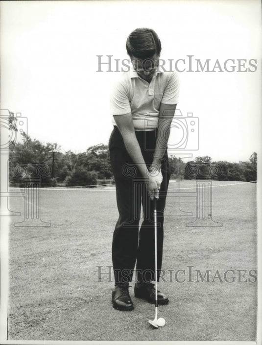 1967 Press Photo Golf - Frank Beard Concentrating on the Ball - nos02941- Historic Images