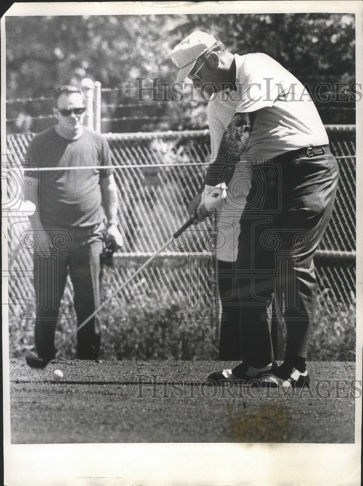 1970 Press Photo Miller Barber at Open Golf Tournament - nos03453 - Historic Images