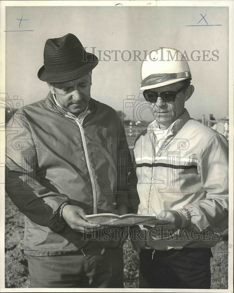 1969 Press Photo Fair Grounds Jockey R. L. Baird with Owner-Trainer Sam Parise - Historic Images