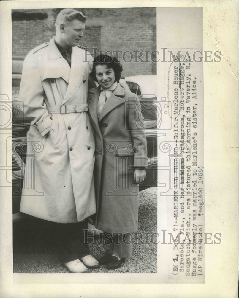 1955 Press Photo Golfer Marlene Bauer with Fiance Robert Hagge in New York- Historic Images