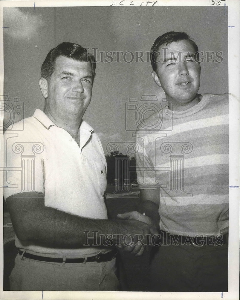 1969 Press Photo Golf Champion Jack Bartlett with Steve Mahood - nos03603 - Historic Images