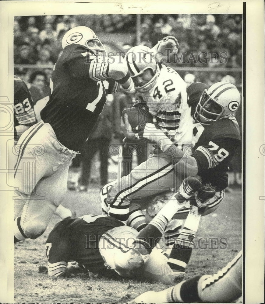 1971 Press Photo Saints Football Player Tackled at Game Against Georgia - Historic Images